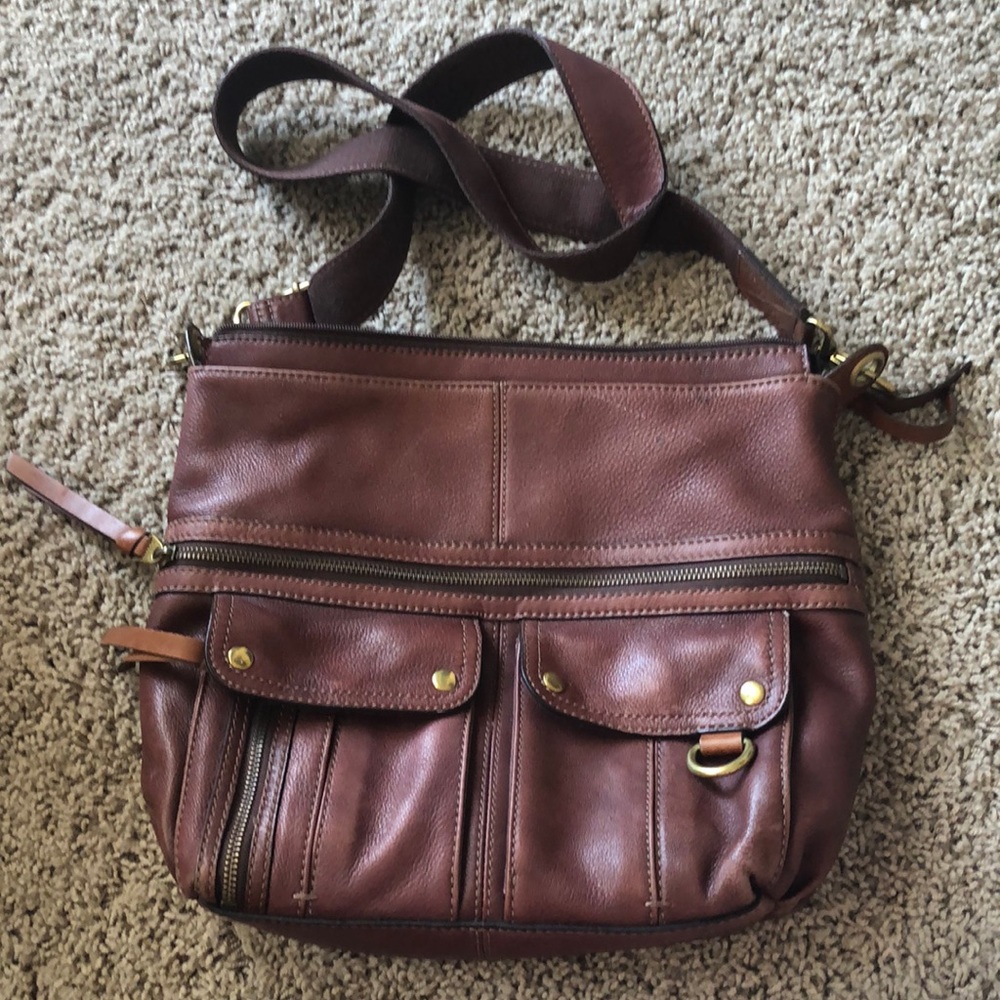 Large Fossil Crossbody with lots of storage